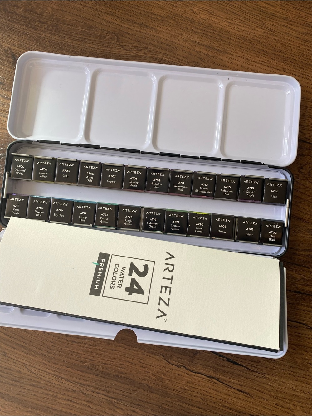 Aritzia Arteza 24-Color Watercolor Pan Set - White Case
